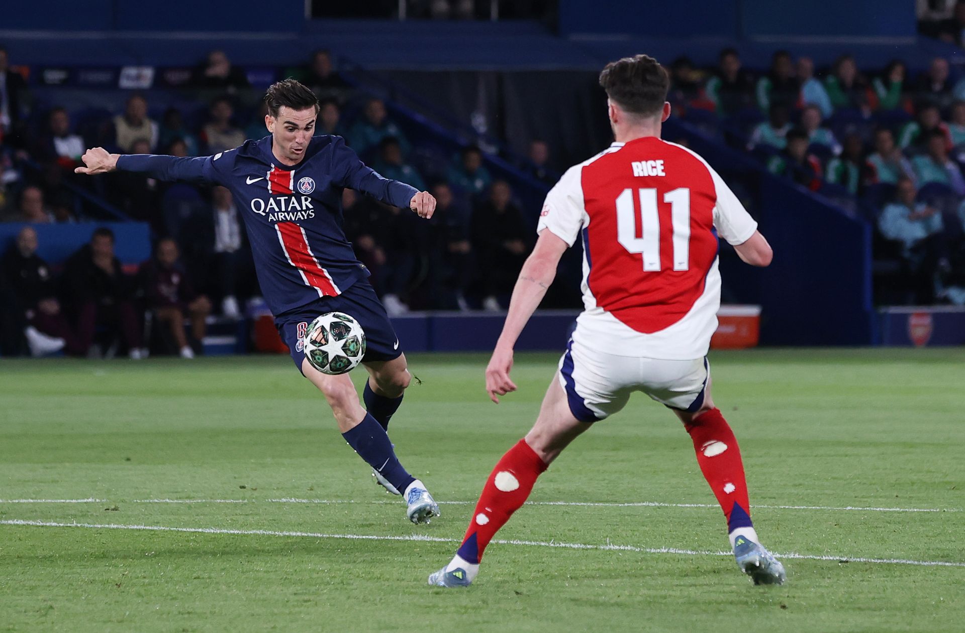 9体育转折点巴黎圣日耳曼临场应变；英超赛后攻防权衡；悬念犹存；资深球员宣示担当的简单介绍